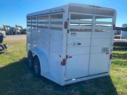 2017 CM  BUMPER PULL 3 HORSE