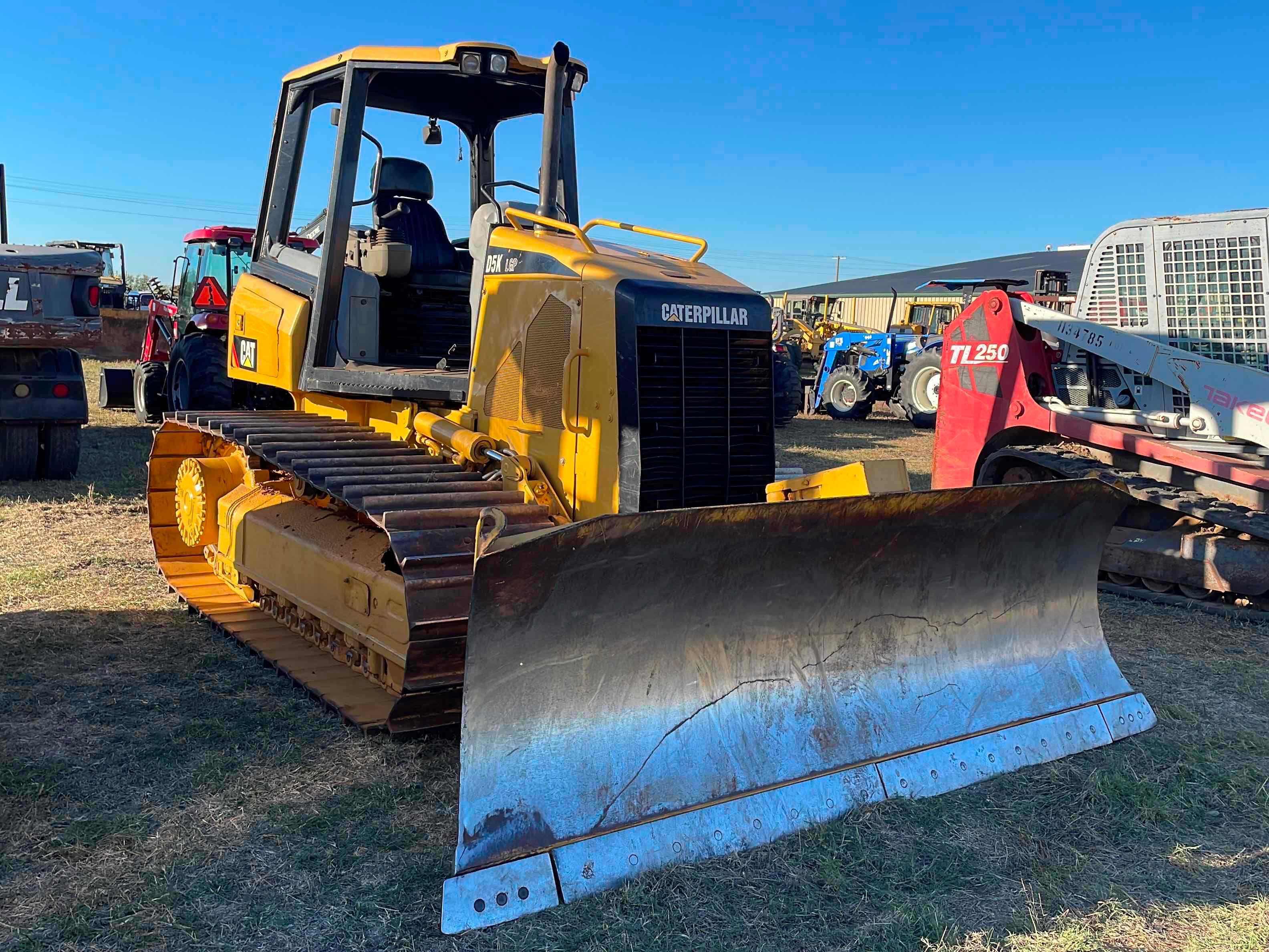 CATERPILLAR  D5K LGP
