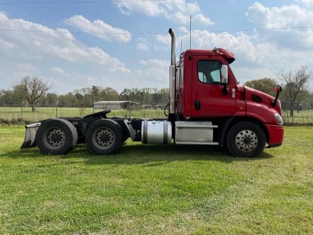 2018 FREIGHTLINER  CASCADIA