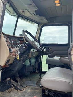 2006 PETERBILT  335 LUBE TRUCK