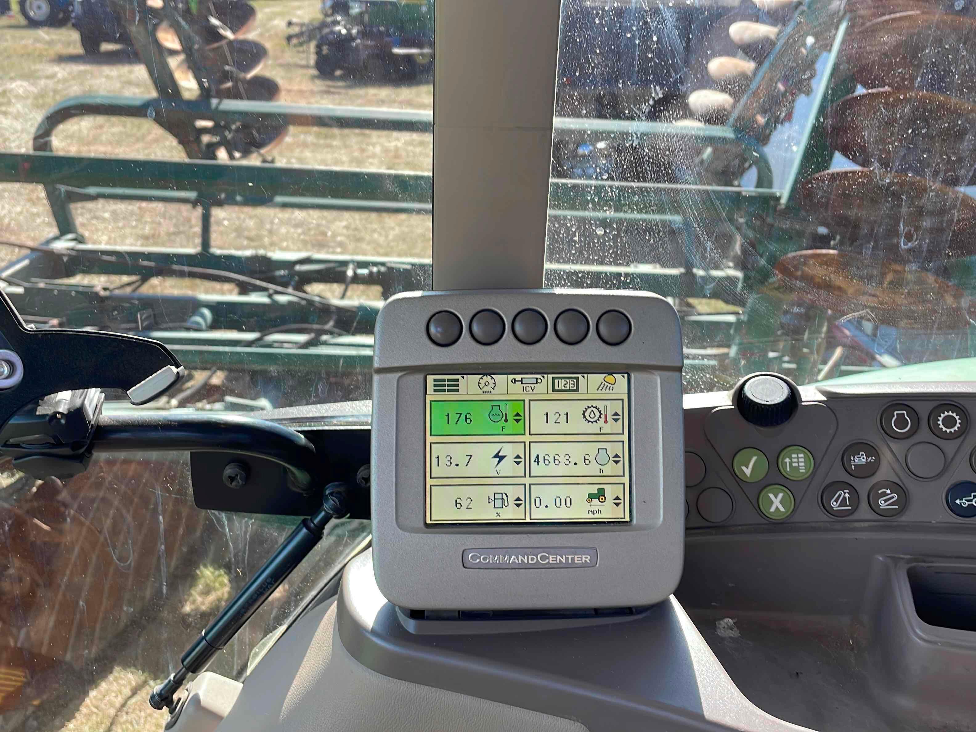 JOHN DEERE PREMIUM 6430 W/ LOADER