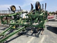 JD 1600 CHIESEL APPROX 24FT