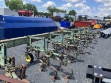JD 8 ROW RM CULTIVATOR 38 ROWS