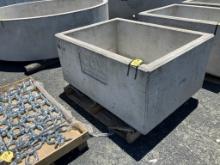 COX 100 GAL WATER TROUGH