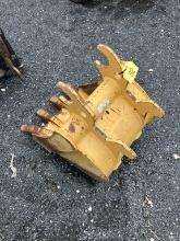 JD MINI EXCAVATOR 18'' BUCKET
