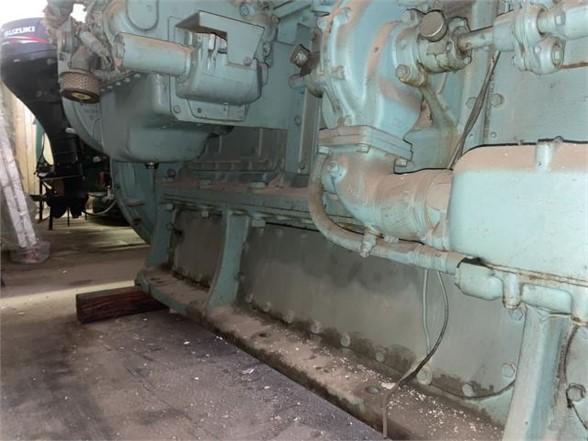 Waukesha 6 Cyl Engine