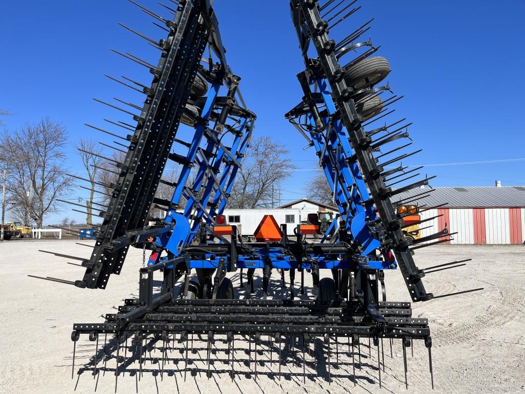 DMI ST250 Field Cultivator