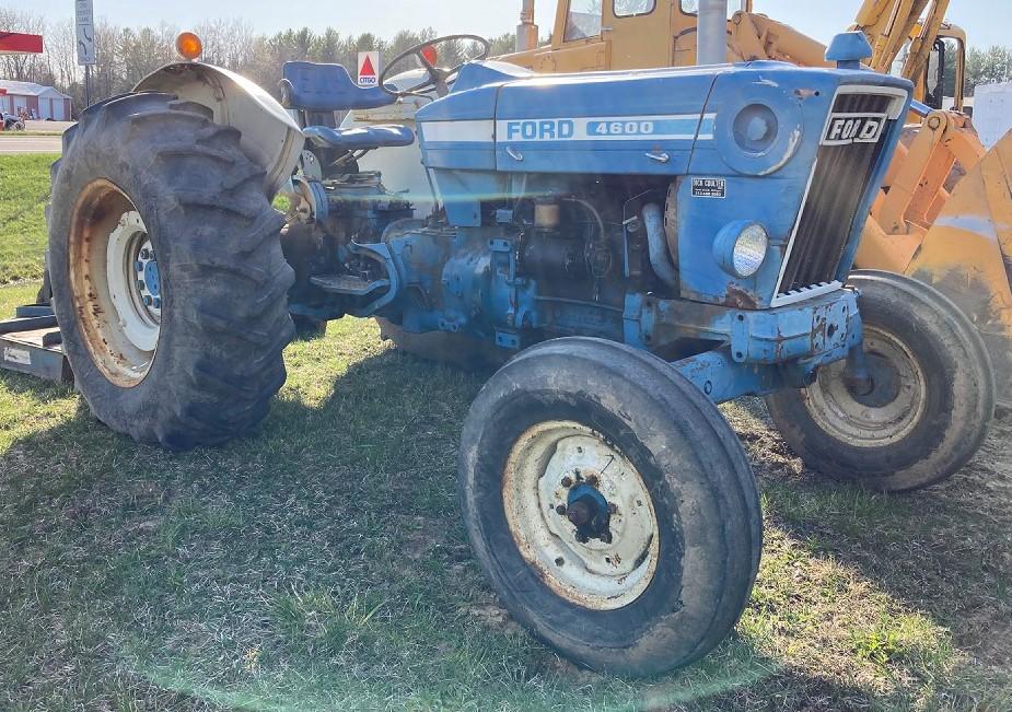 Ford 4600 Tractor