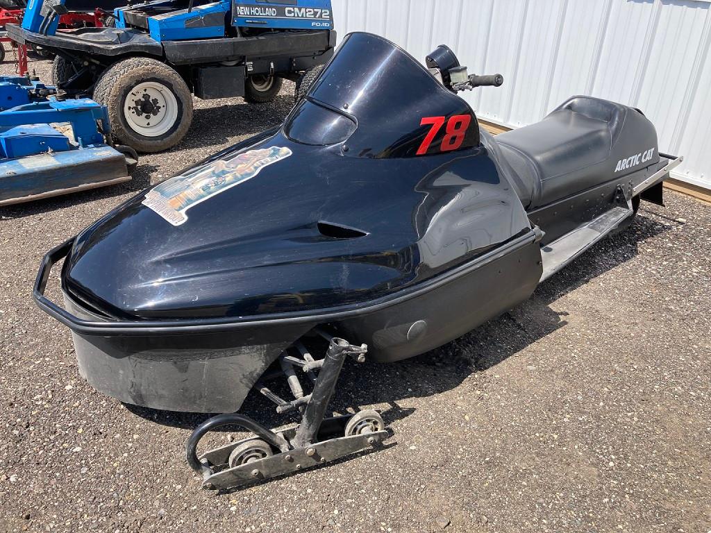 2004 Arctic Cat Asphalt Sled 1100 Pro Stock