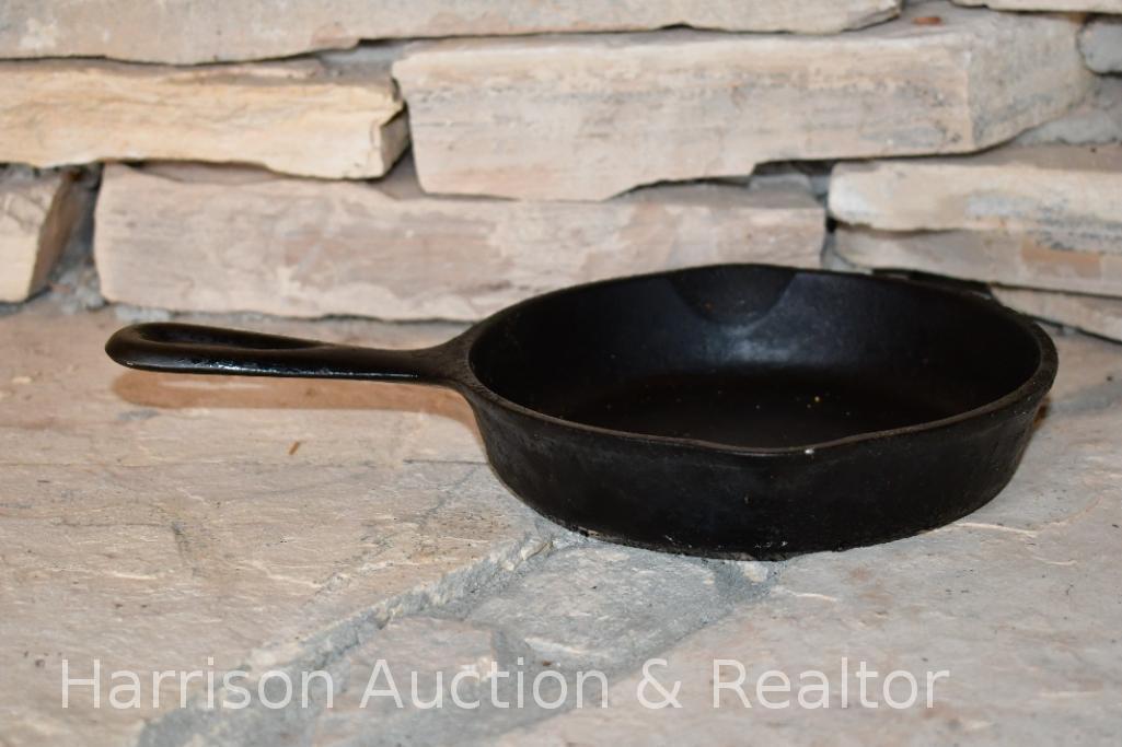 7in Wagner No3 Cast Iron Skillet