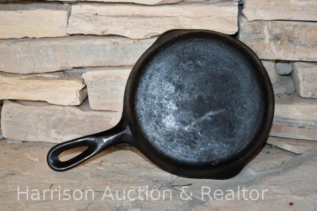 7in Wagner No3 Cast Iron Skillet