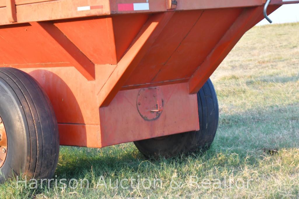 UT 400 BUSHEL GRAIN CART