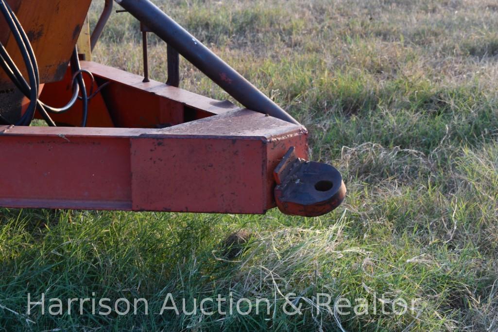 UT 400 BUSHEL GRAIN CART
