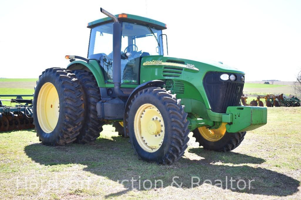 2004 JOHN DEERE 7820