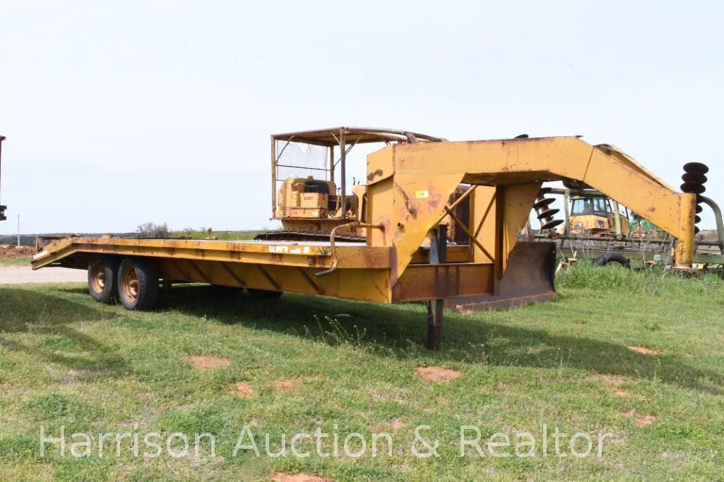 GOOSENECK FLATBED TRAILER