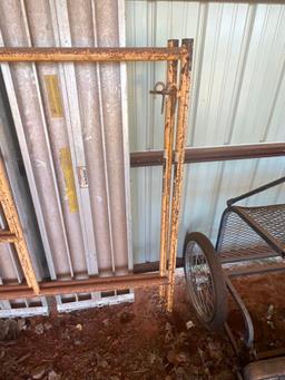 Brown Scaffolding