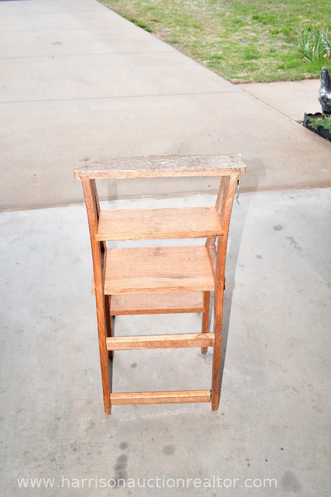 WOODEN CONVERTIBLE STEPLADDER AND CHAIR COMBO