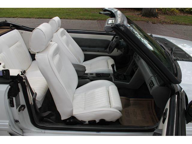 1989 Ford Mustang GT Convertible.5.0L GT triple white convertible.5 speed m