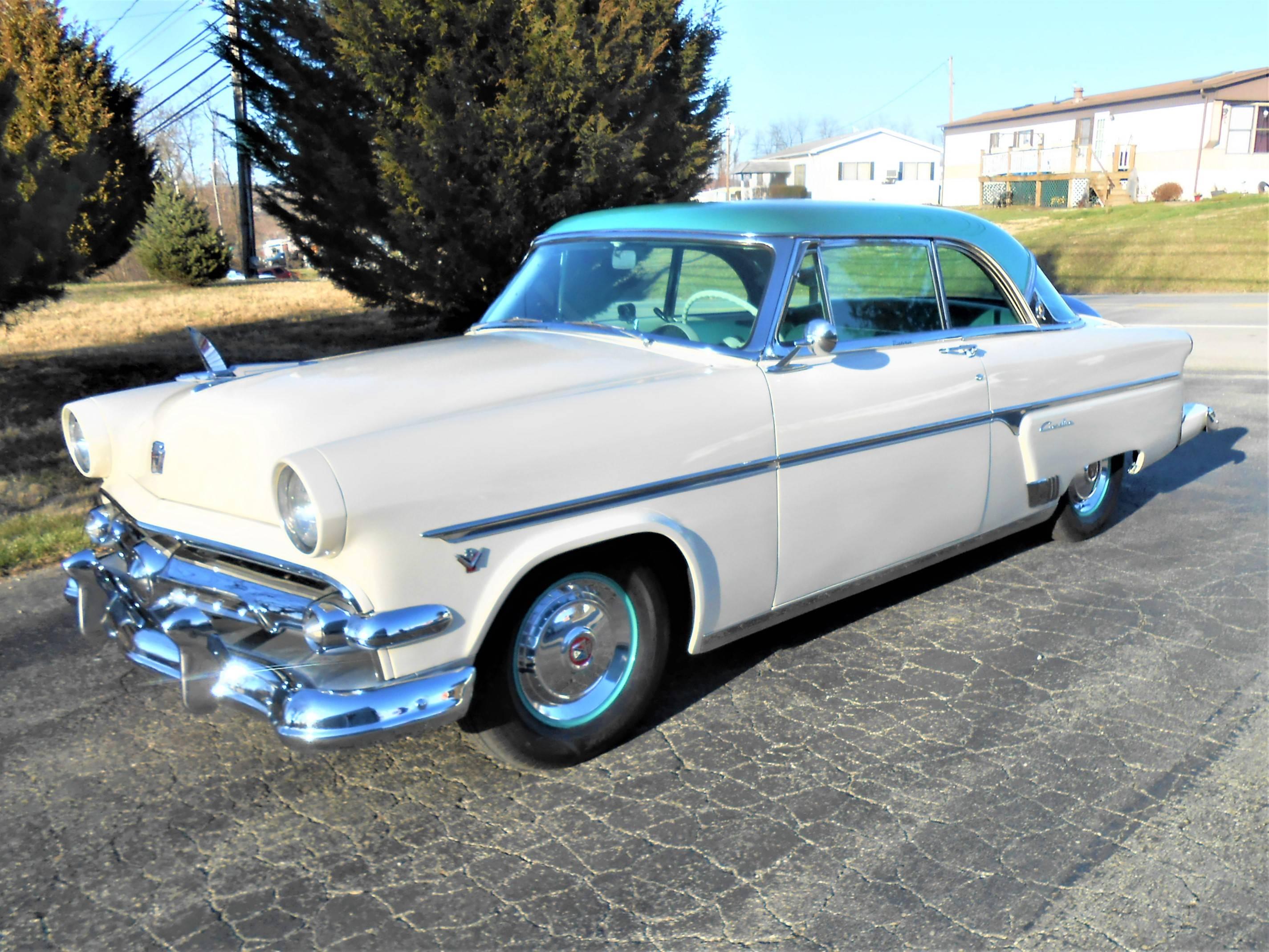 1954 Ford Crestline Victoria 2 door Sedan. Ford's Top of the Line model in