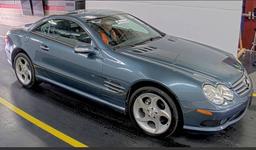 2005 Mercedes-Benz SL500R Convertible. 5.0 Liter 8 Cylinder. Power Hardtop