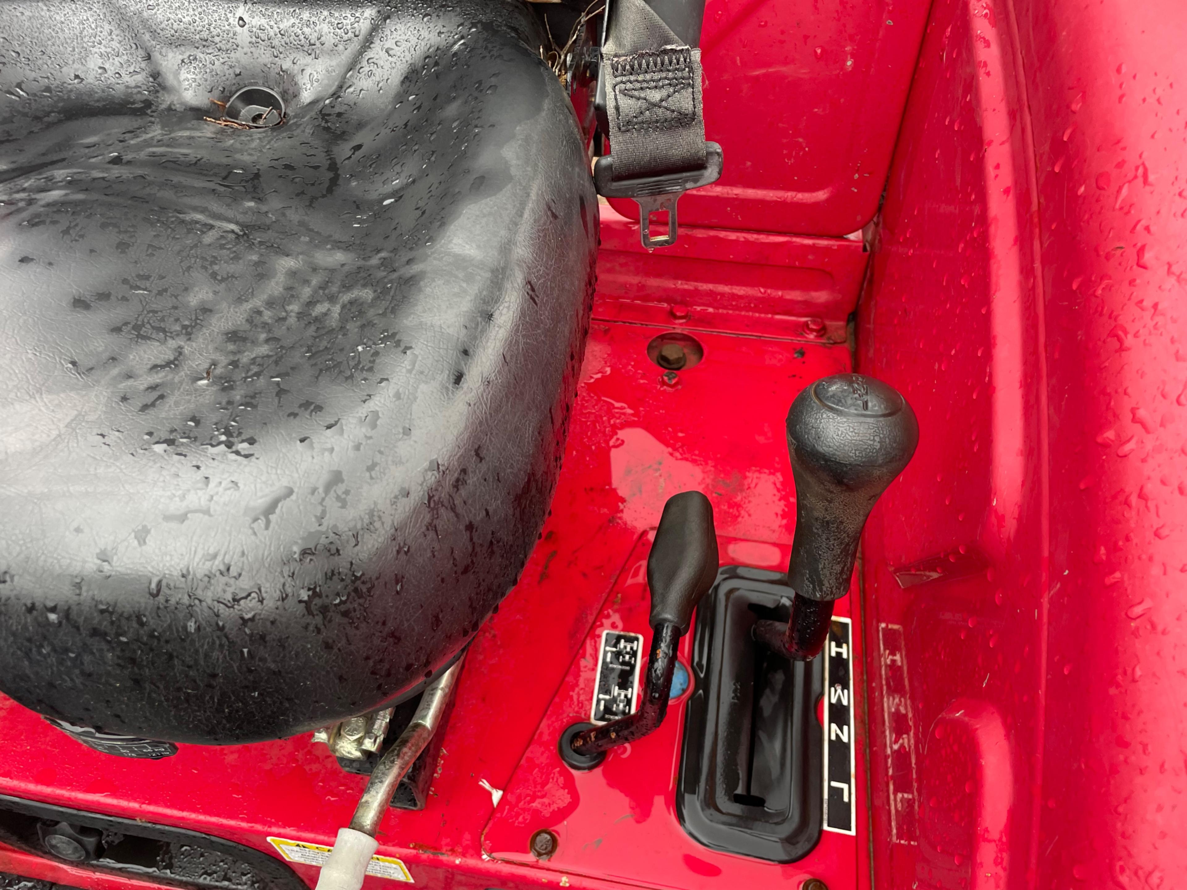 Mahindra 5035 Tractor w/Loader