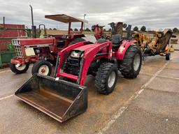 Mahindra 5035 Tractor w/Loader