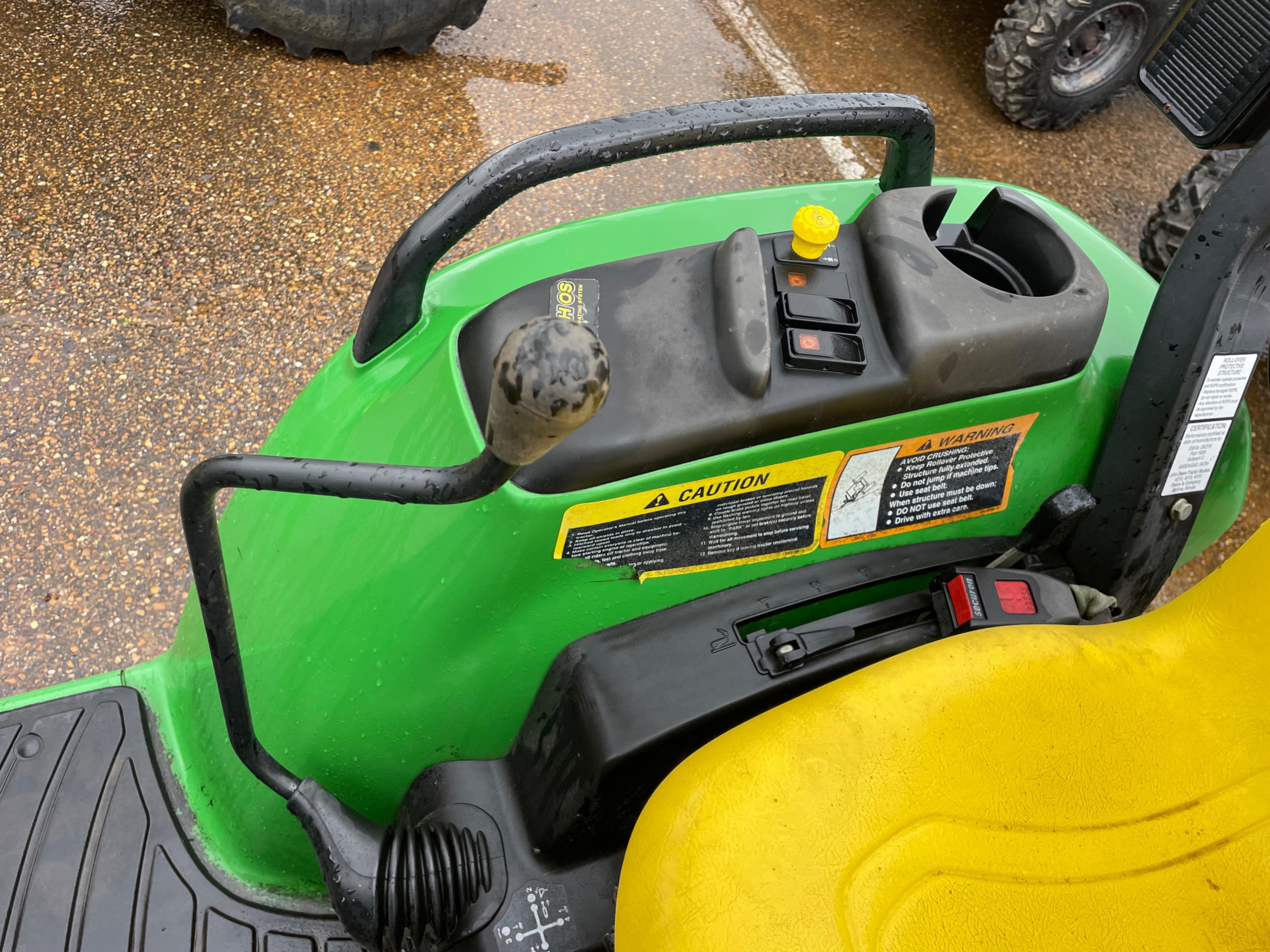 John Deere 4310 Tractor w/Loader