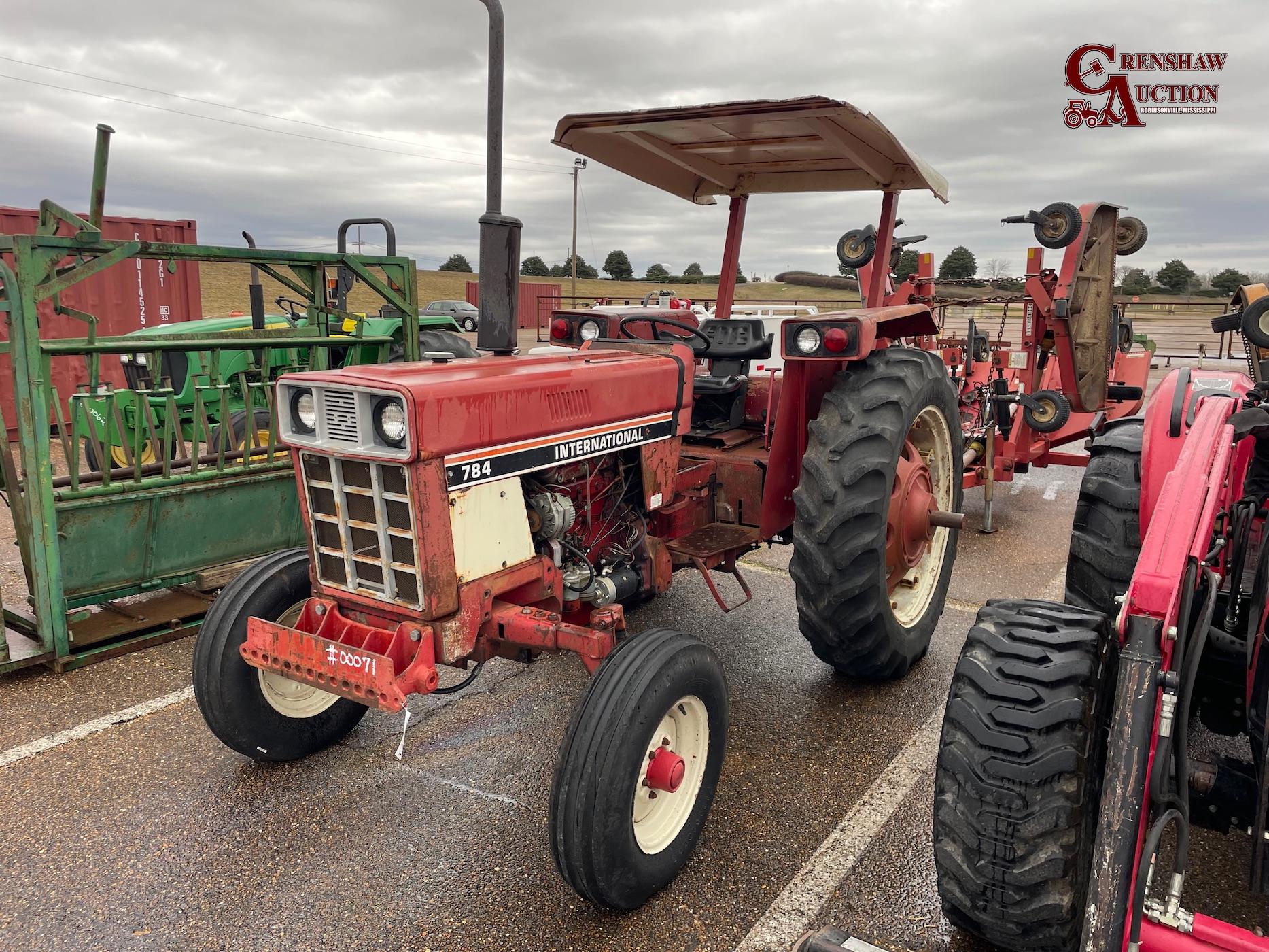 IH 784 Tractor