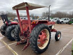 IH 784 Tractor