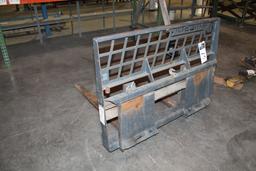 CARLSON TRACTOR & EQUIPMENT CO. FORKLIFT ATTACHMENT