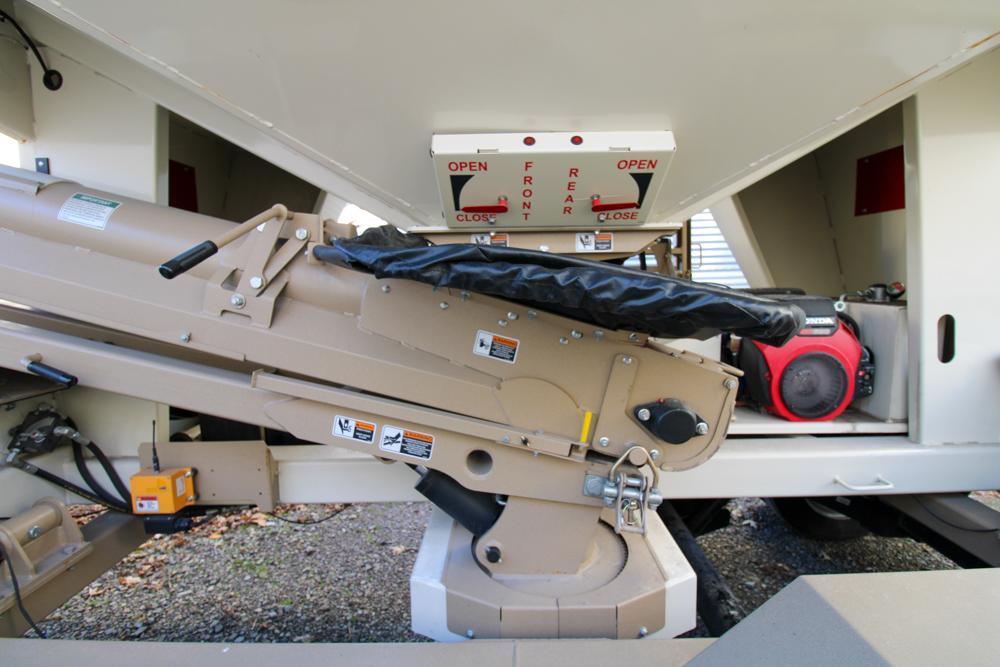 2022 UNVERFERTH, SEED TENDER, SEED RUNNER 4955 DXL