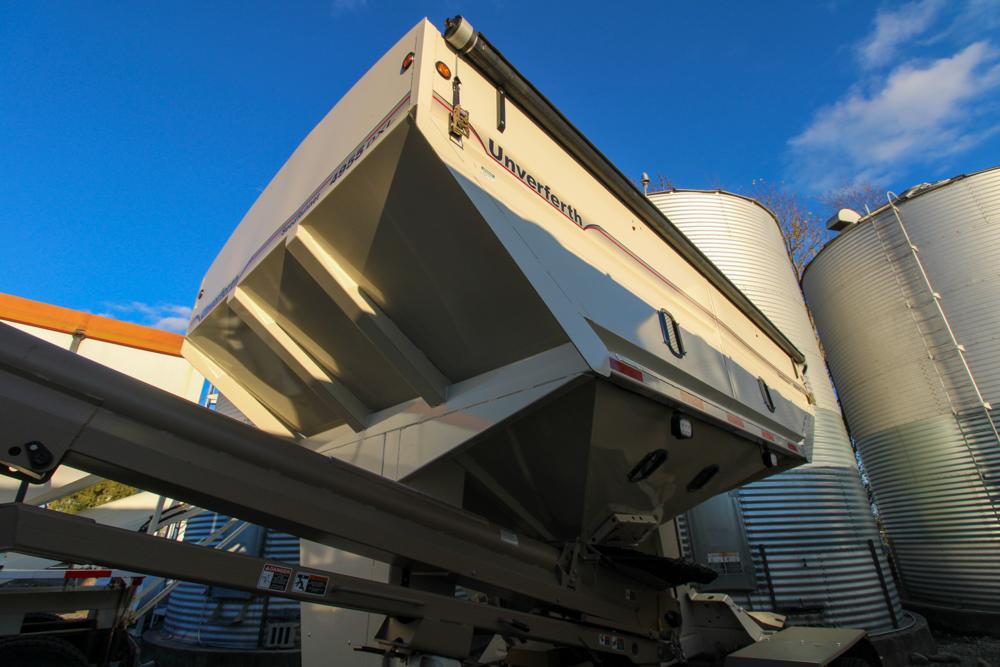2022 UNVERFERTH, SEED TENDER, SEED RUNNER 4955 DXL