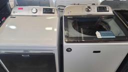 Maytag - 4.7 Cu. Ft. Smart Top Load Washer with Extra Power Button and 7.4 Cu. Ft. Smart Gas Dryer