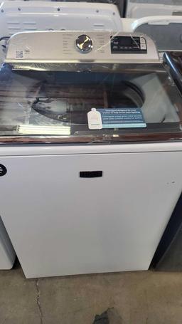 Maytag - 4.7 Cu. Ft. Smart Top Load Washer with Extra Power Button and 7.4 Cu. Ft. Smart Gas Dryer