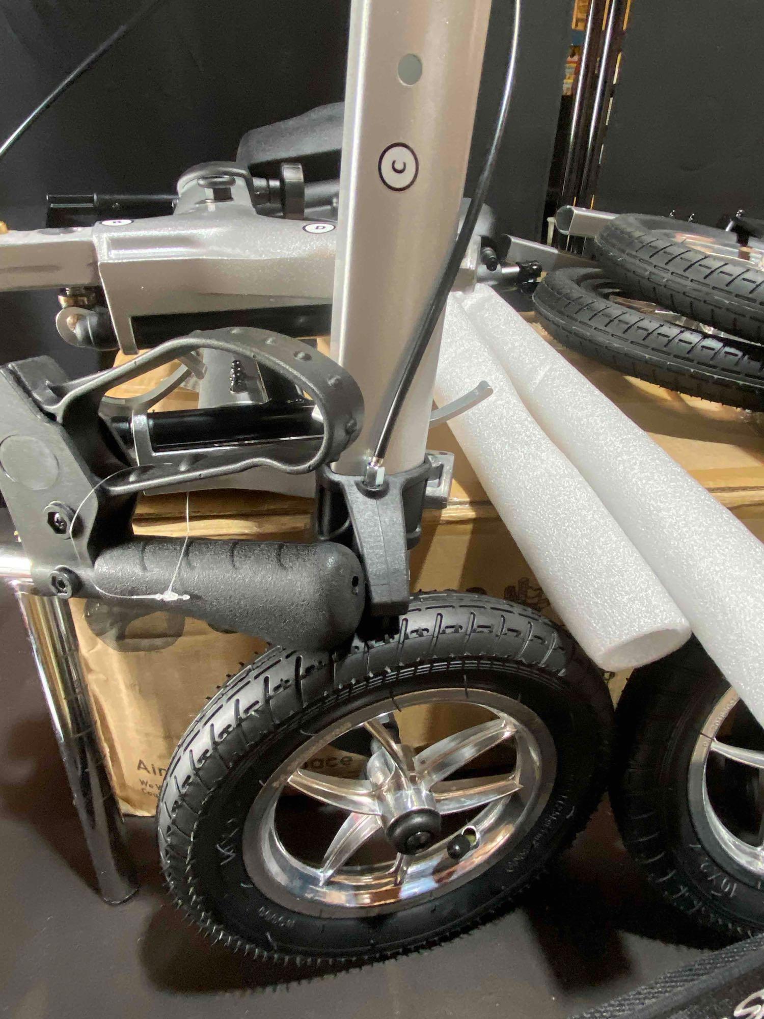OasisSpace Pneumatic Rubber Upright Walker,All Terrain Up Rollator with Seat,Tall Rolling Walker