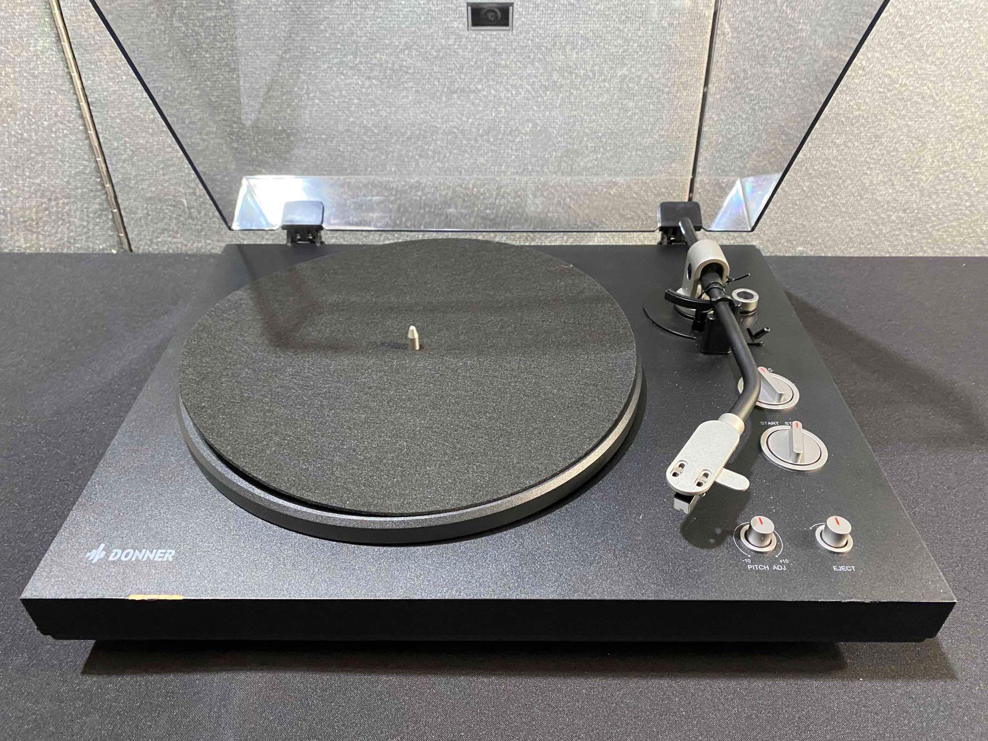 Donner Bluetooth Turntable