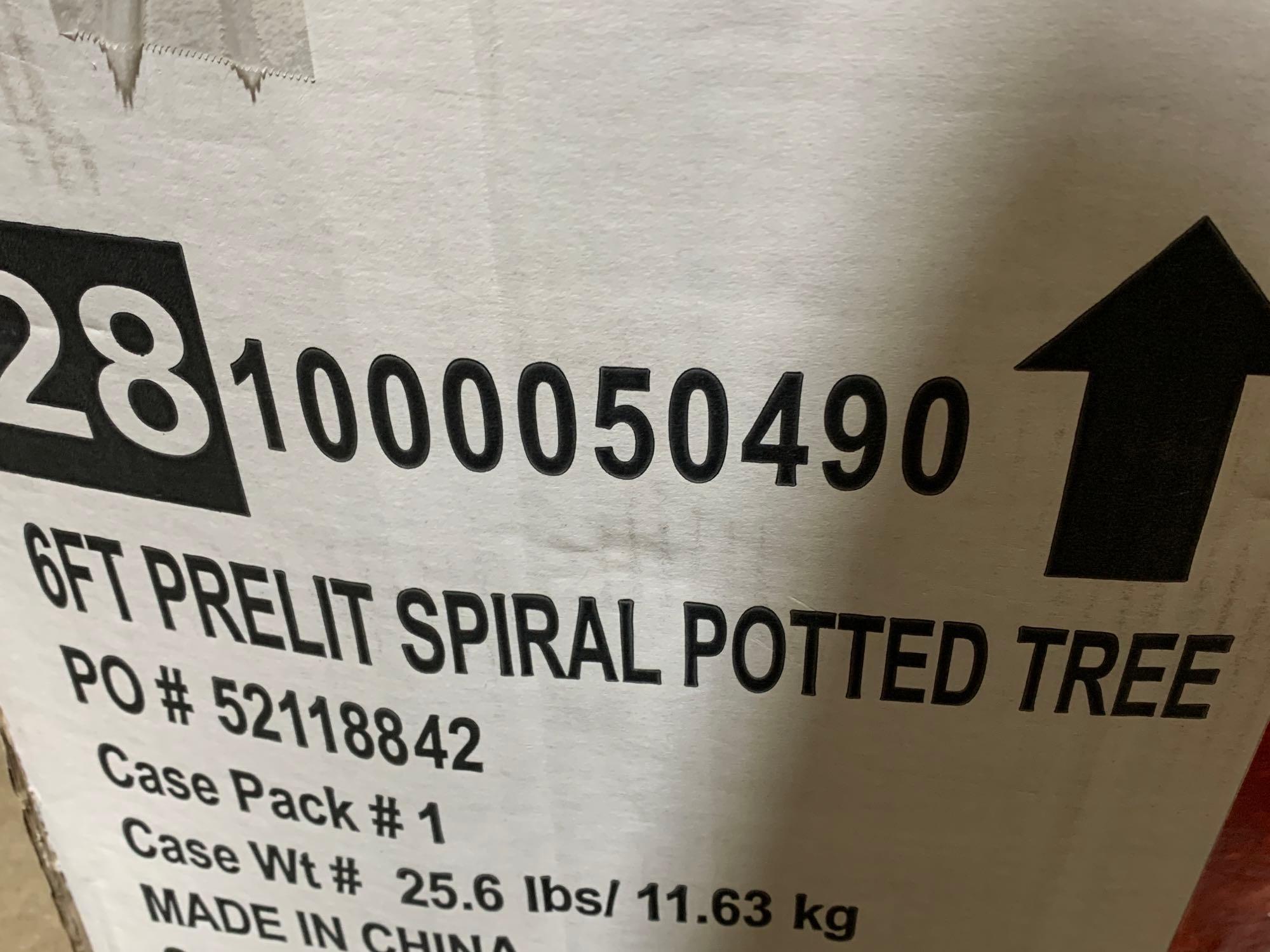 HOME ACCENTS 6FT Pre-Lit Spiral Potted Tree
