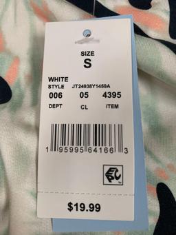 TARGET Be Kind Ladies Size SMALL Smiley World