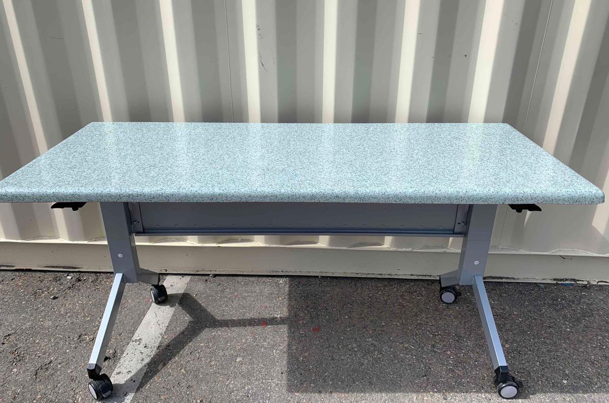 Cement table with Wheels