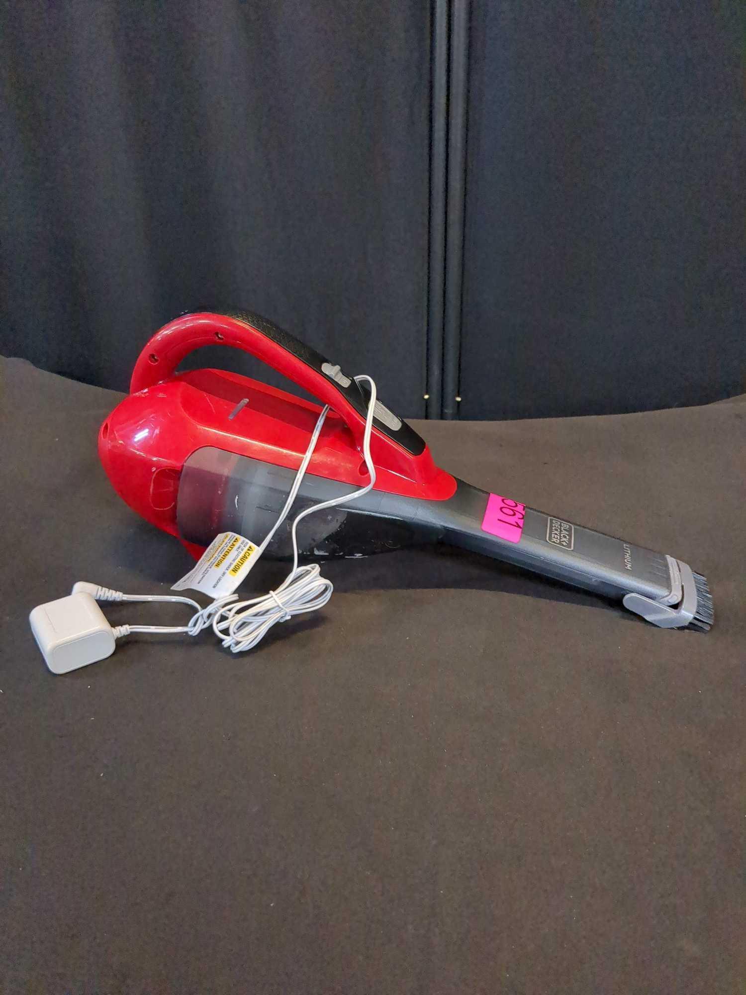 Black & Decker Lithium Cordless Handheld Vacuum w/ Charger