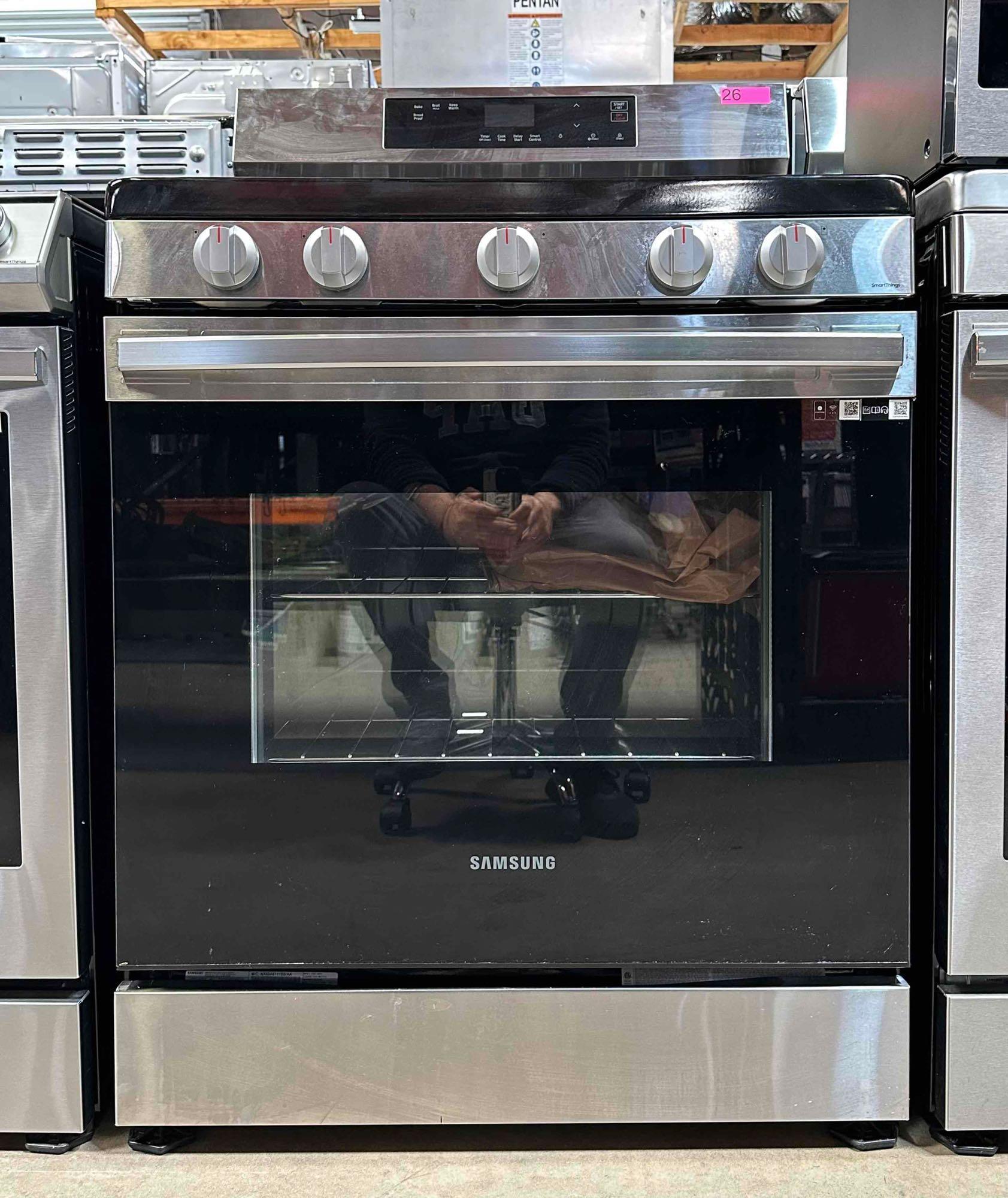 Samsung 30 in. 5 Burner Freestanding Gas Range in Stainless Steel