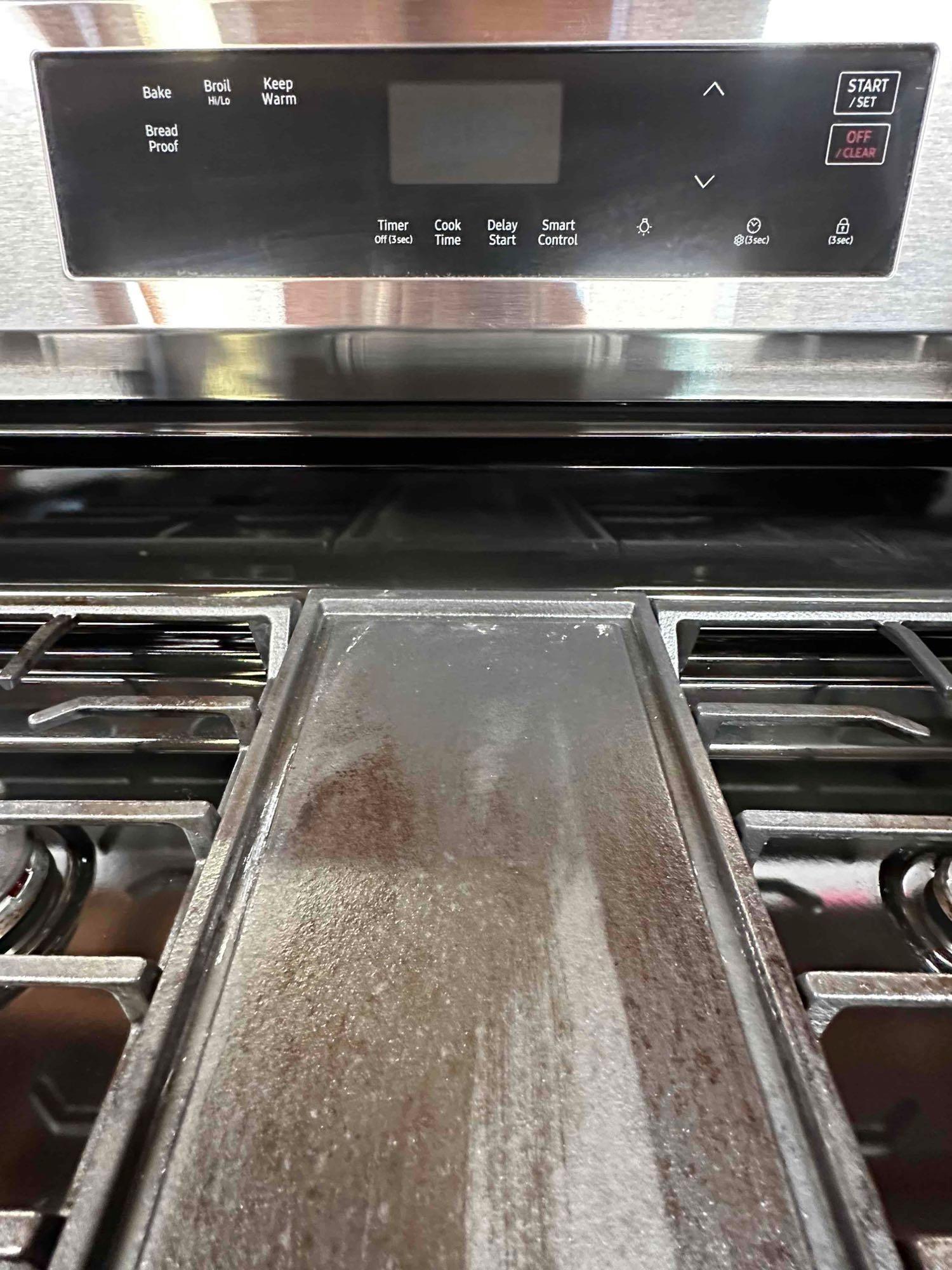 Samsung 30 in. 5 Burner Freestanding Gas Range in Stainless Steel
