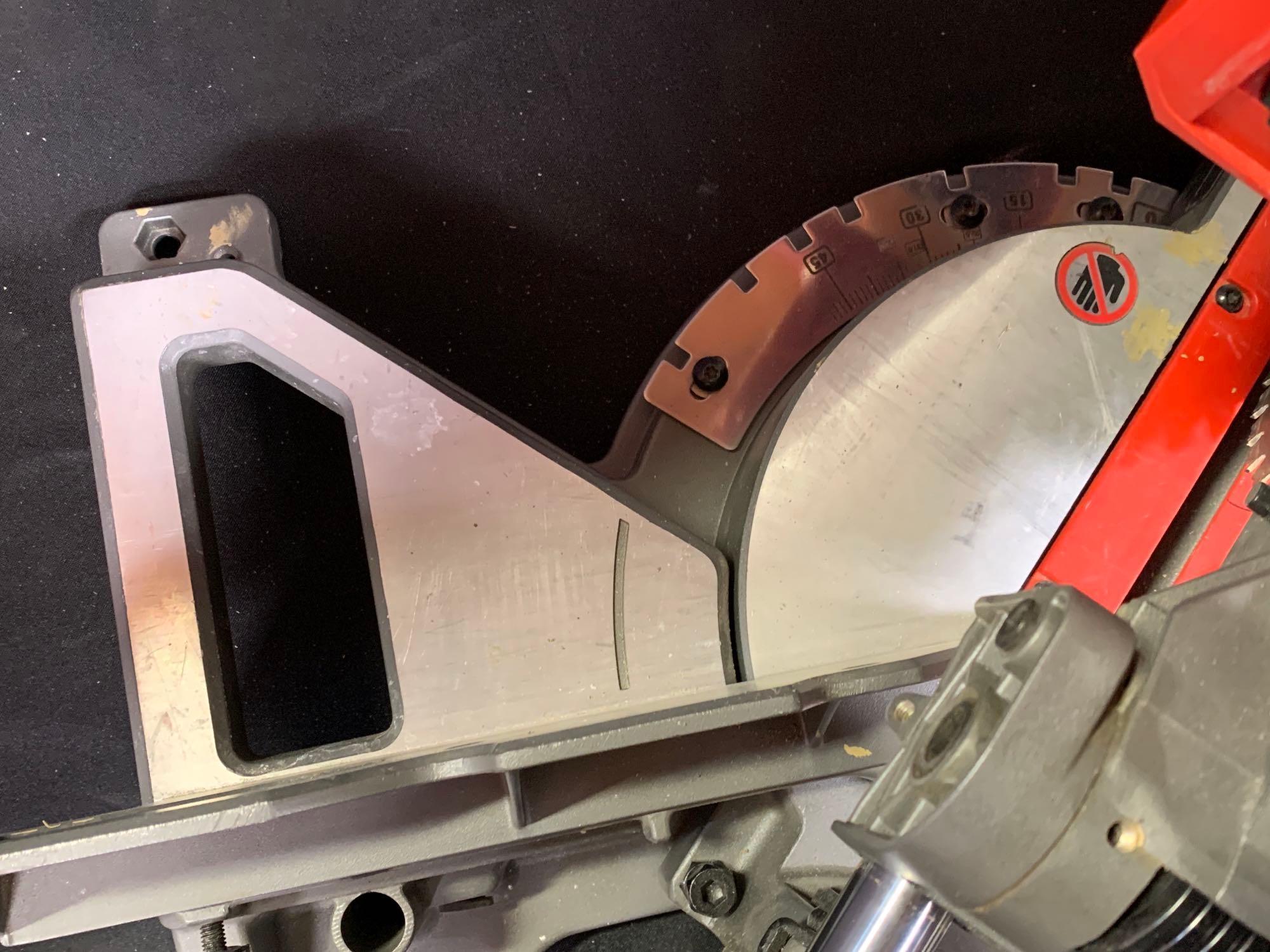Milwaukee Bevel Compound Sliding Mitter Saw