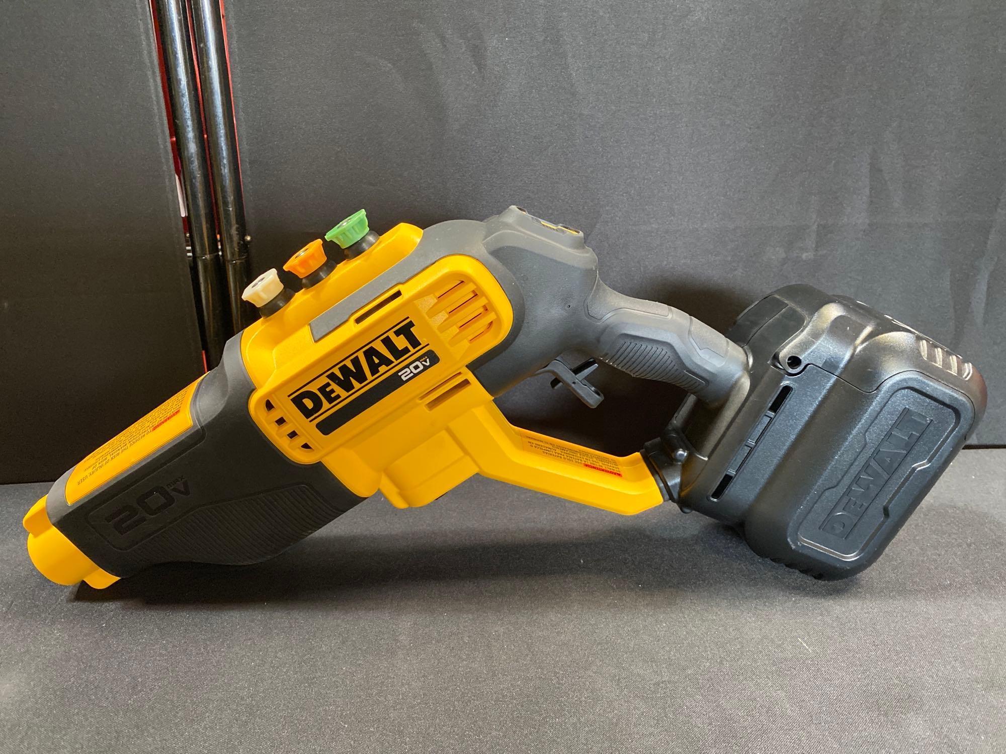 DEWALT 550 PSI POWER CLEANER (Tool Only)