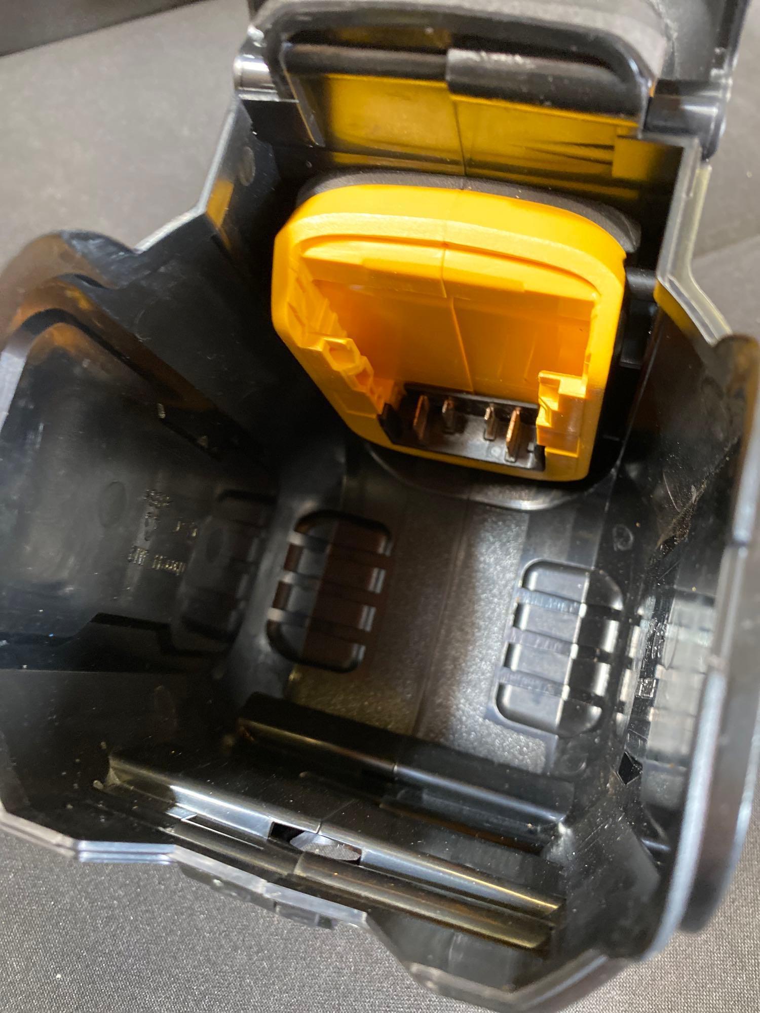 DEWALT 550 PSI POWER CLEANER (Tool Only)