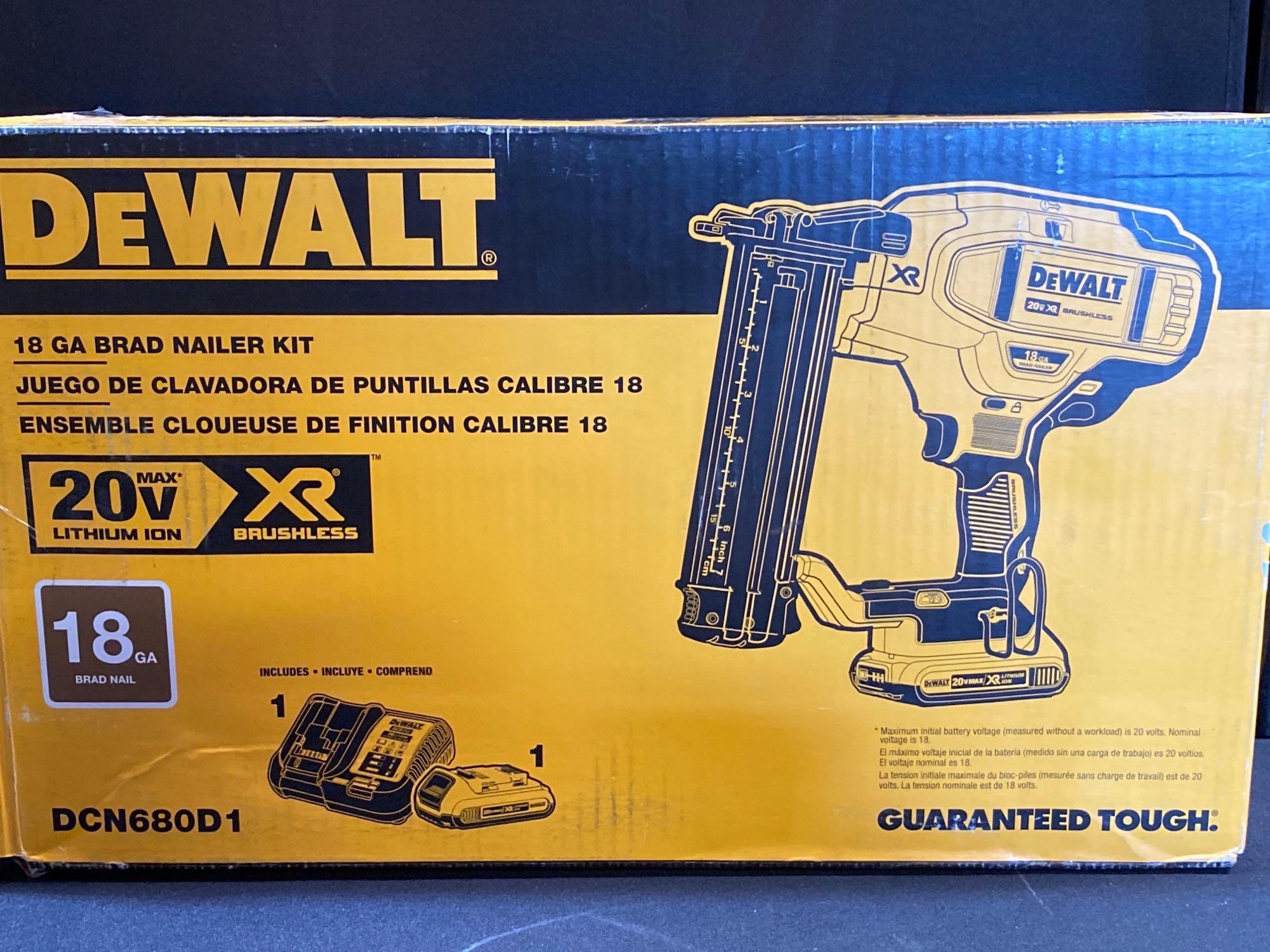 DeWALT 18 GA BRAD NAILER KIT