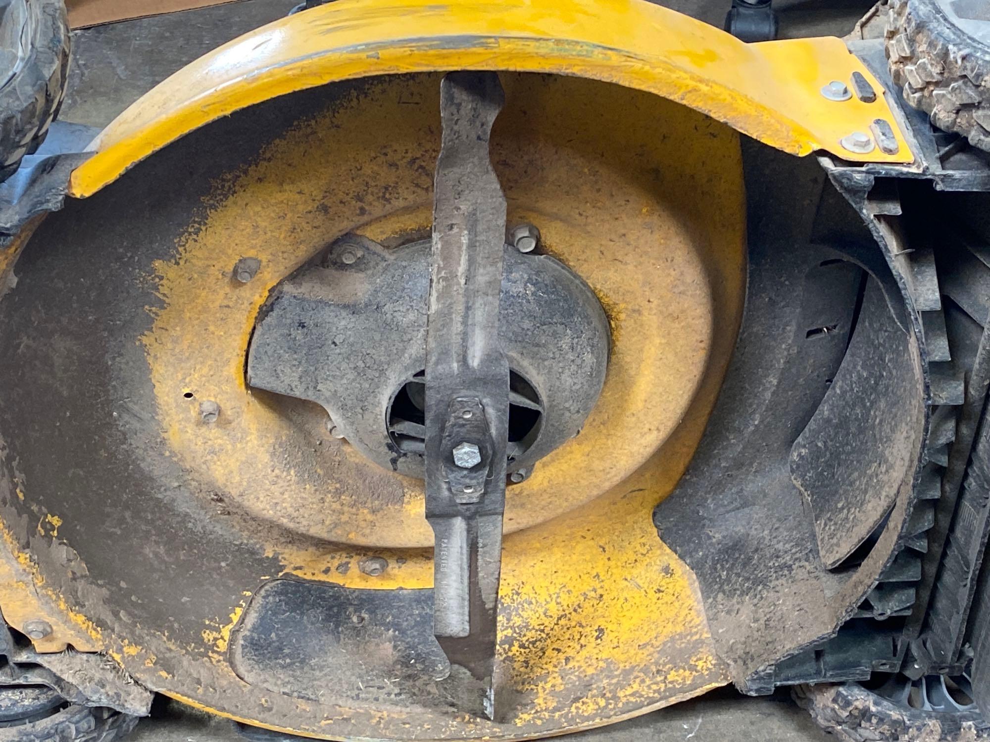 DEWALT 20V MAX Lawn Mower