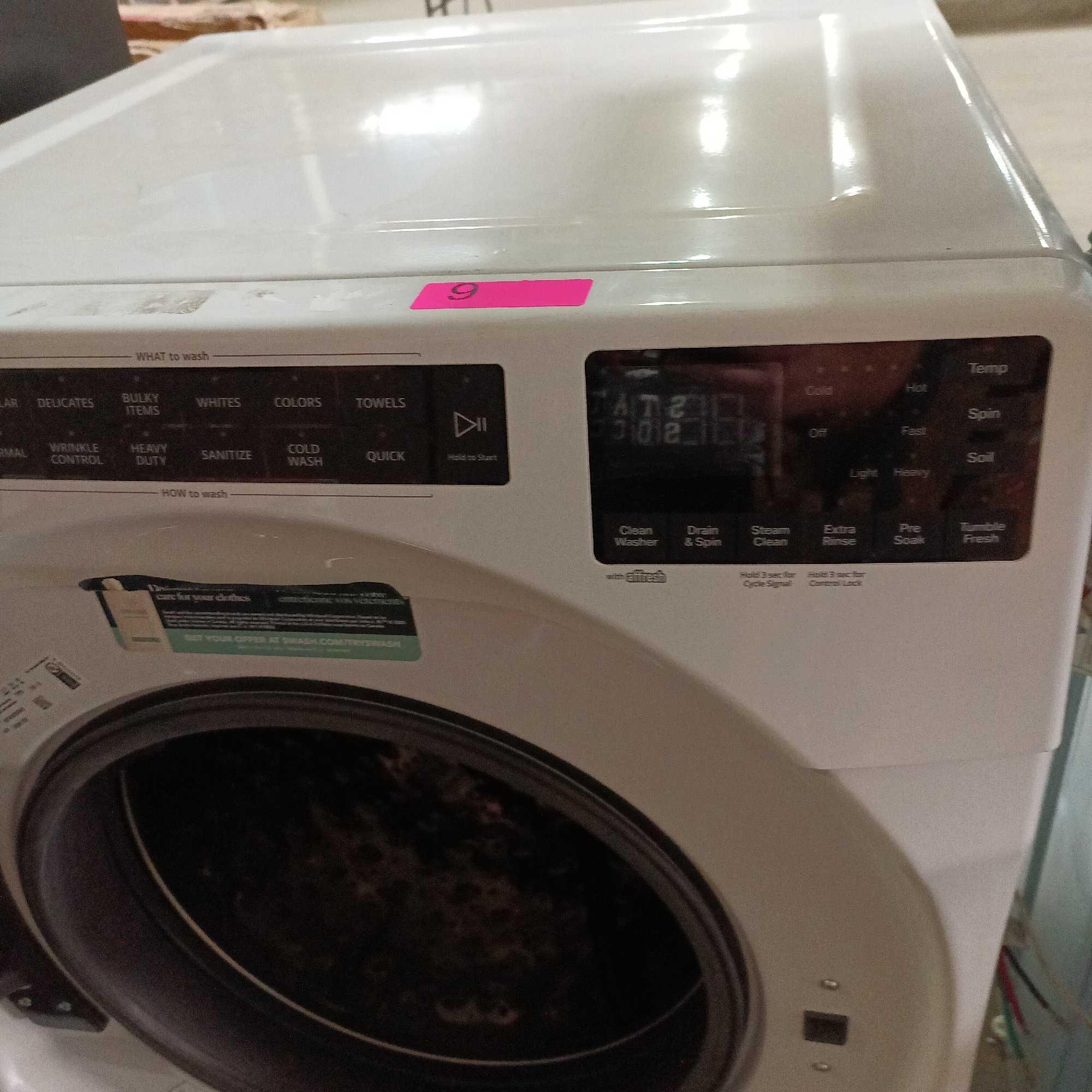 Whirlpool 4.5-cu ft High Efficiency Stackable Steam Cycle Front-Load Washer (White) ENERGY STAR