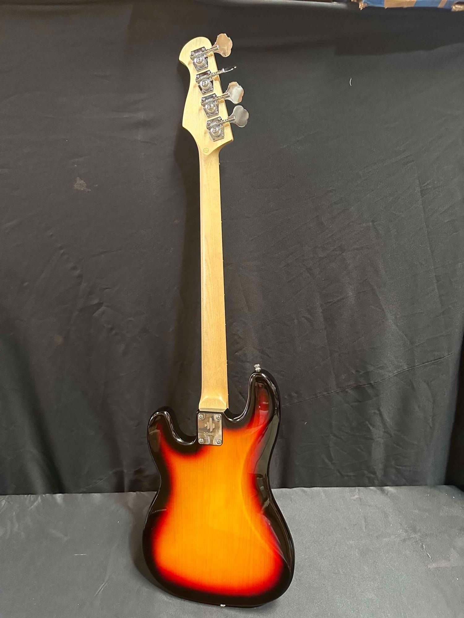 Donner Electric Bass Guitar 4 Strings Full-Size