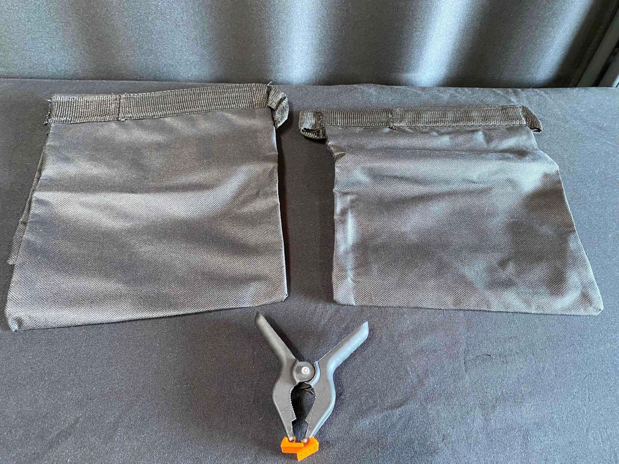 Mount Dog 6.5 x 10 ft Backdrop Stand